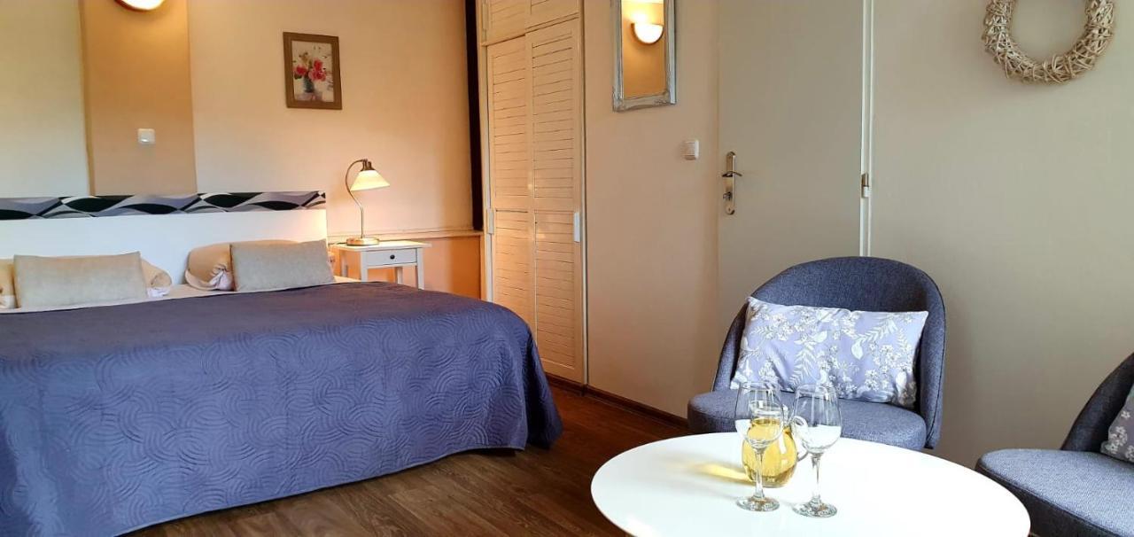 Pension Elbrs Mariënbad Buitenkant foto